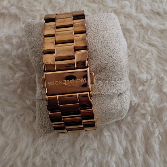 Michael Kors Rose Gold-tone Watch - Picture 2 of 3